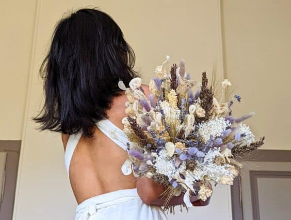Bouquet fleurs séchées Provence aux teintes mauves, beiges et blanches, composé de lagurus, de lavande et de monnaie du papa, existe en 3 tailles