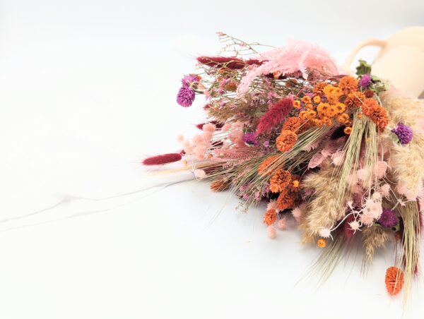 Bouquet fleurs séchées Champêtre aux teintes acidulées, composé de blé, de lagurus, limonium et phalaris existe en 3 tailles