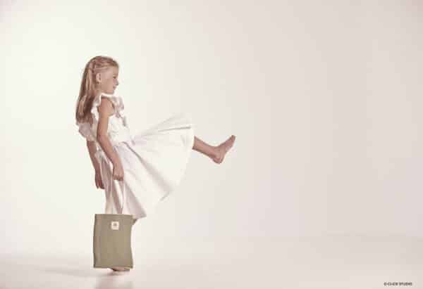 petit sac tote bage pour enfant en toile beige à l'intérieur et double gaze de coton à l'extérieur de couleur vert tileul