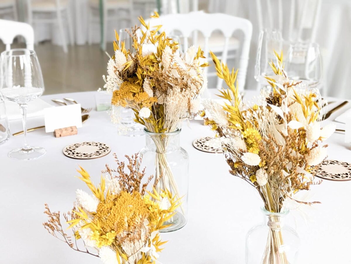 Centre de table trio jaune fleurs séchées et stabilisées