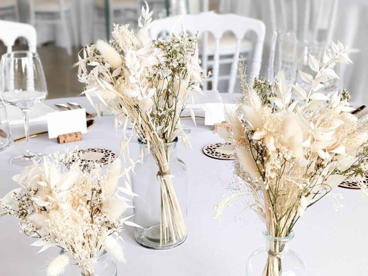 Centres de table trio blanc en fleurs séchées et stabilisées