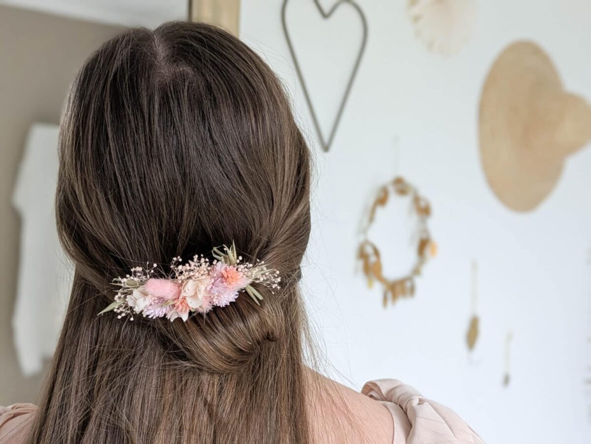 Peigne Mariage en Fleurs Séchées Ton Rose Romantique – Image 3