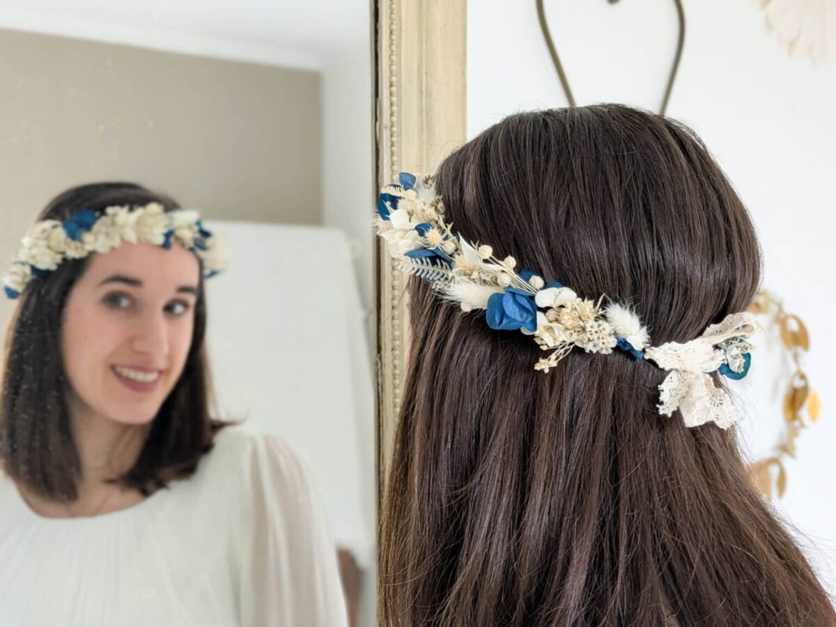 Couronne mariage en fleurs séchées couleur bleu bourrache