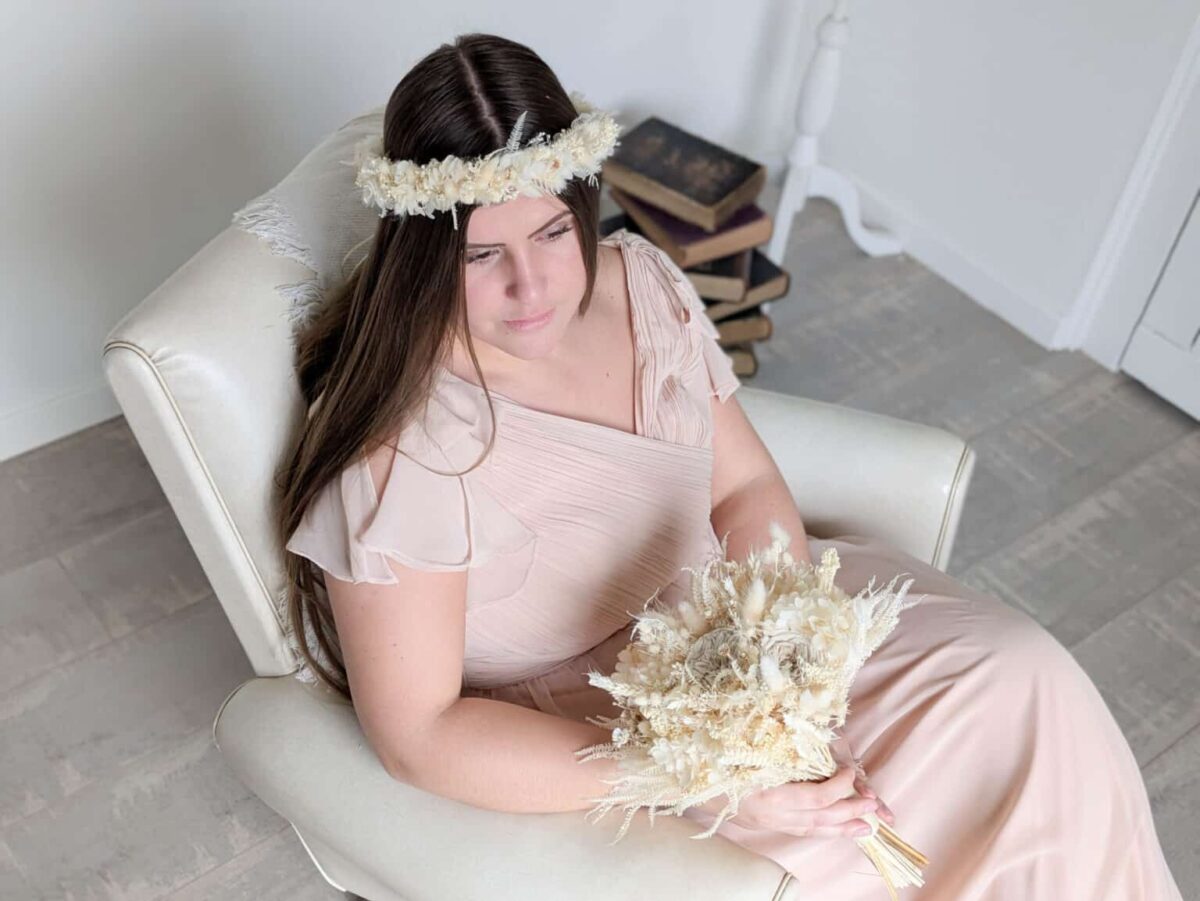 Couronne de Mariage en Fleurs Séchées Ton Blanc Pâquerette – Image 2