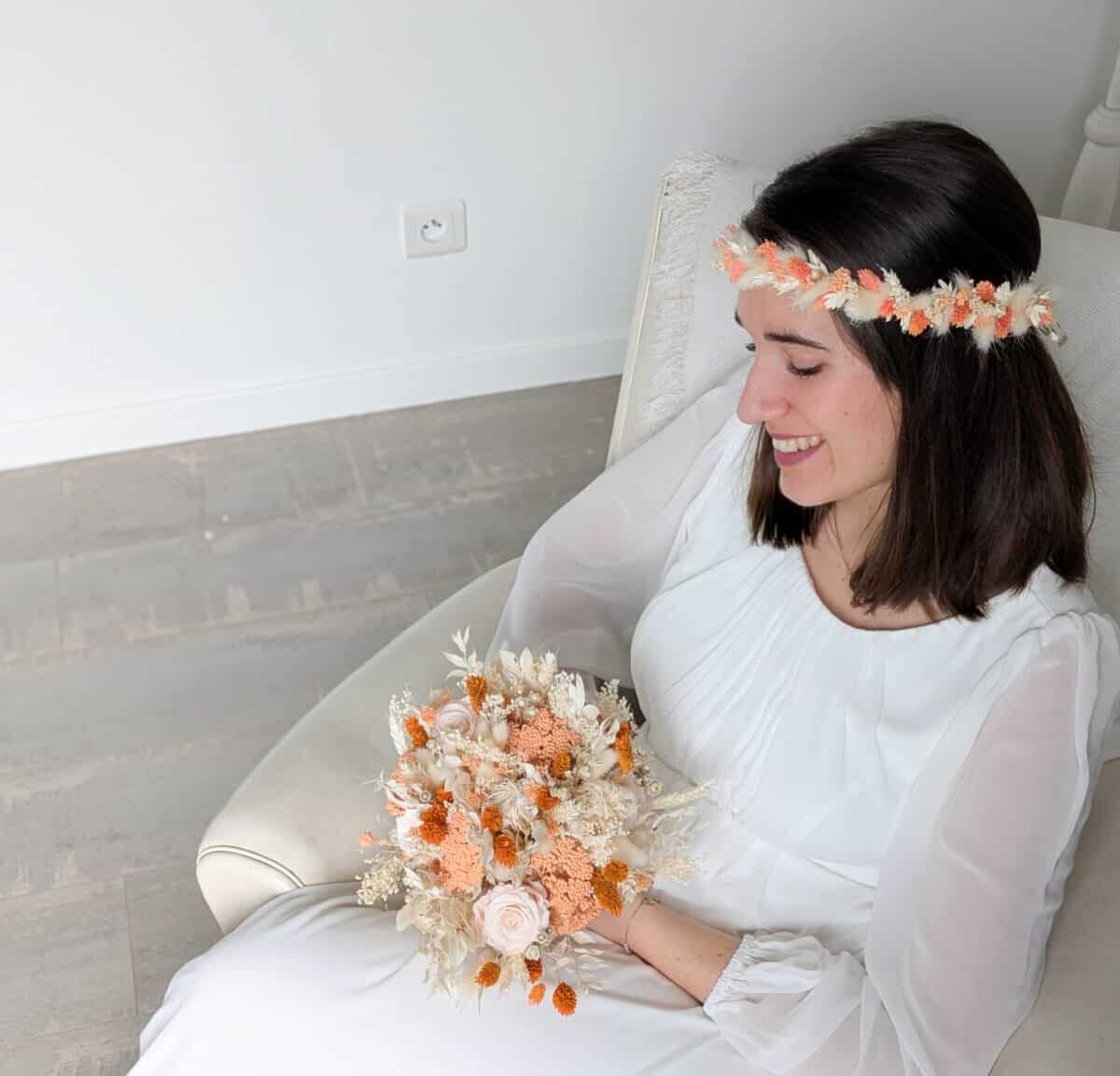 Couronne mariage en fleurs séchées couleur ton sauvage